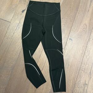 NEW Lululemon Green leggings Size 6